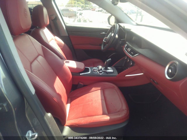 2020 Alfa Romeo Stelvio, VIN: ZASPAJAN1L7C92627
