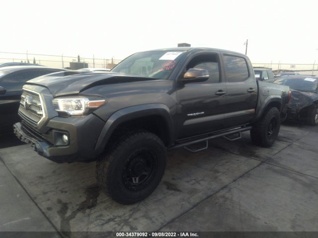 Toyota Tacoma 2017 3TMAZ5CN4HM038984 Image 2