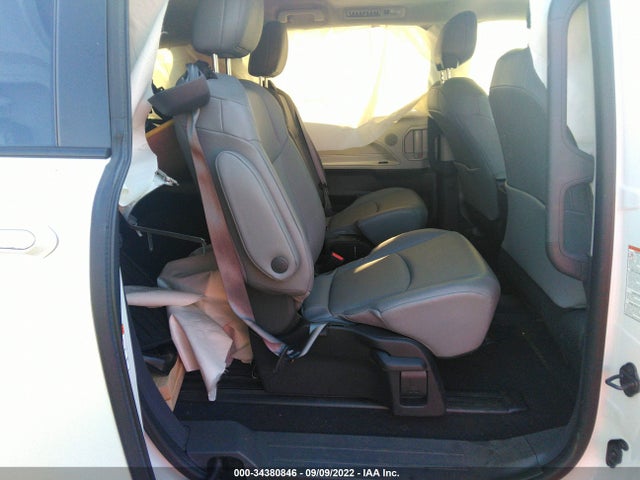 Toyota SIENNA XLE 2022 5TDYSKFC7NS041062 Image 8