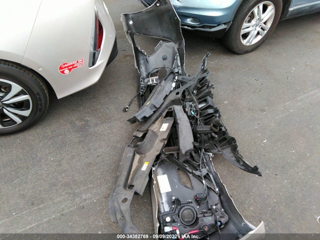 2018 Toyota Prius, VIN: JTDKARFP3J3095927