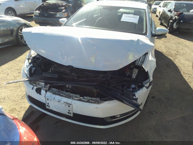 2015 Volkswagen CC, VIN: WVWBP7AN6FE814155