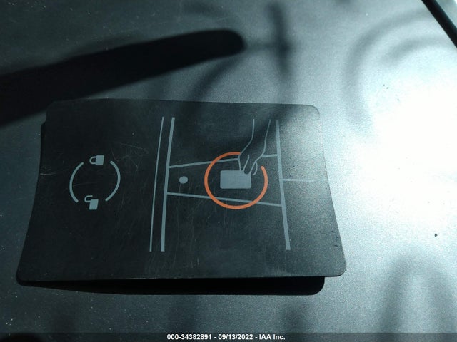 Tesla Model Y 2021 5YJYGDEEXMF233126 Image 3