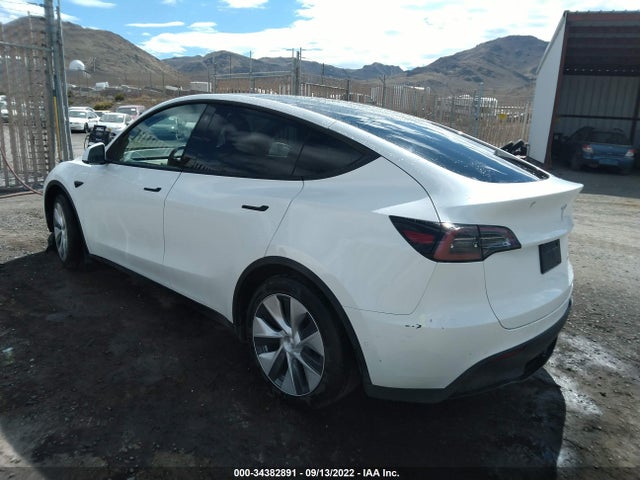 Tesla Model Y 2021 5YJYGDEEXMF233126 Image 4