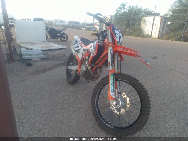 2022 KTM 350 SX-F VIN: VBKSXN435NM221680