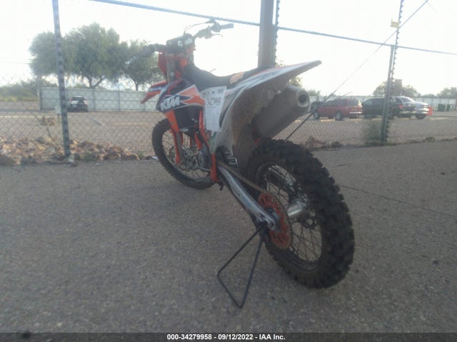 2022 KTM 350 SX-F VIN: VBKSXN435NM221680