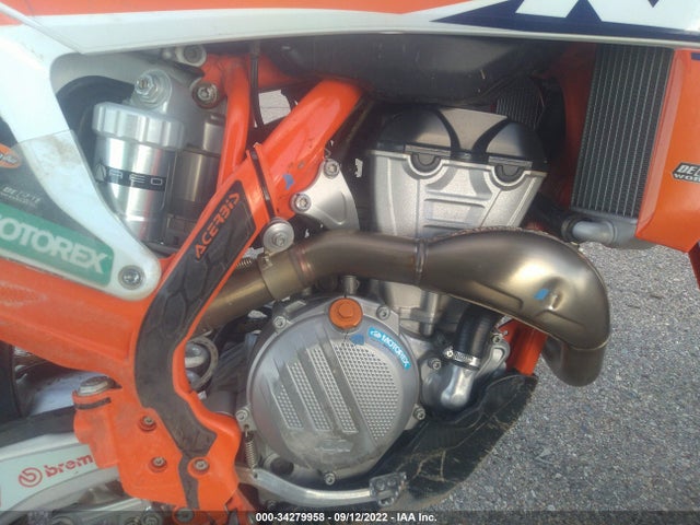 2022 KTM 350 SX-F VIN: VBKSXN435NM221680