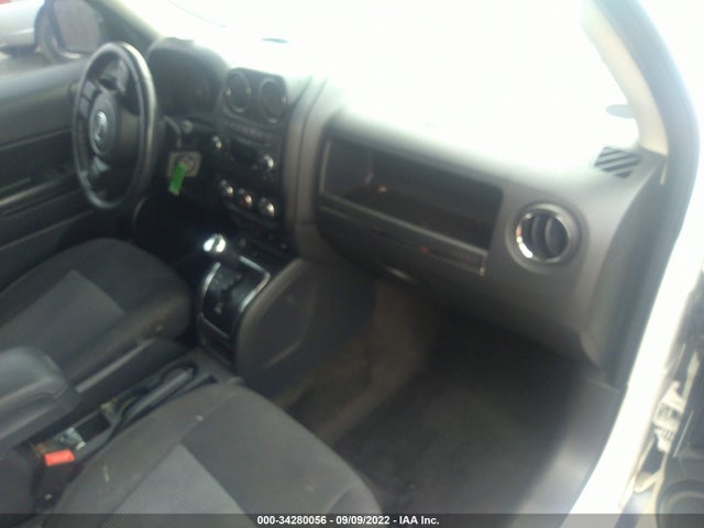 1C4NJRFB8FD379475 Jeep Patriot Latitude
