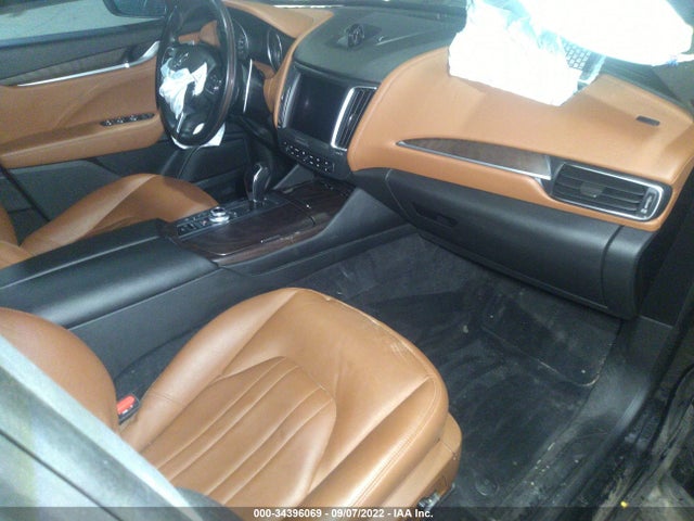 2018 Maserati Levante, VIN: ZN661YUAXJX302332