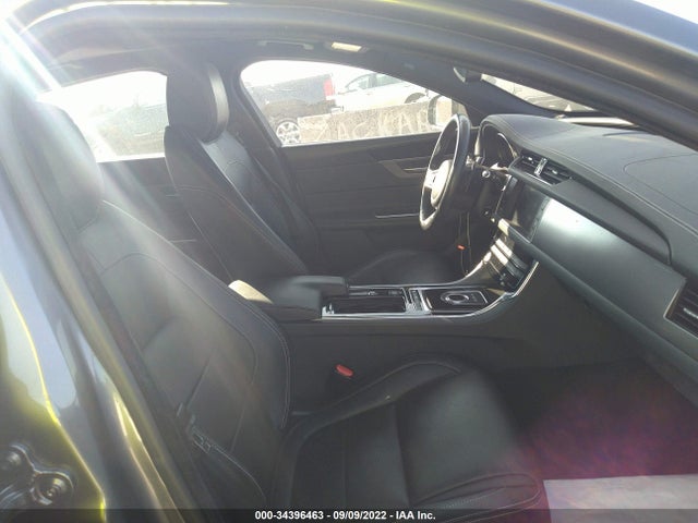 2016 JAGUAR XF 35T R-SPORT VIN: SAJBF4BV8GCY03060