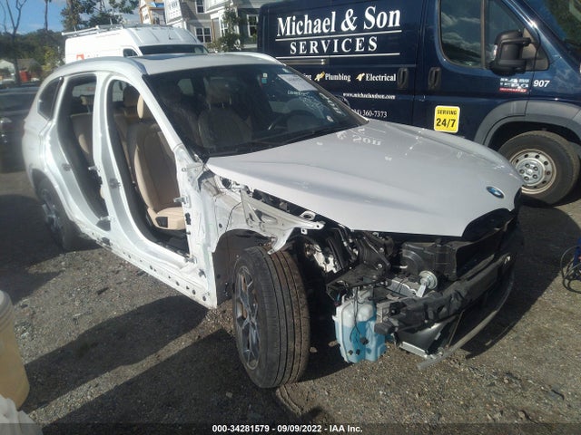 2017 BMW X1, VIN: WBXHT3C30H5F87581
