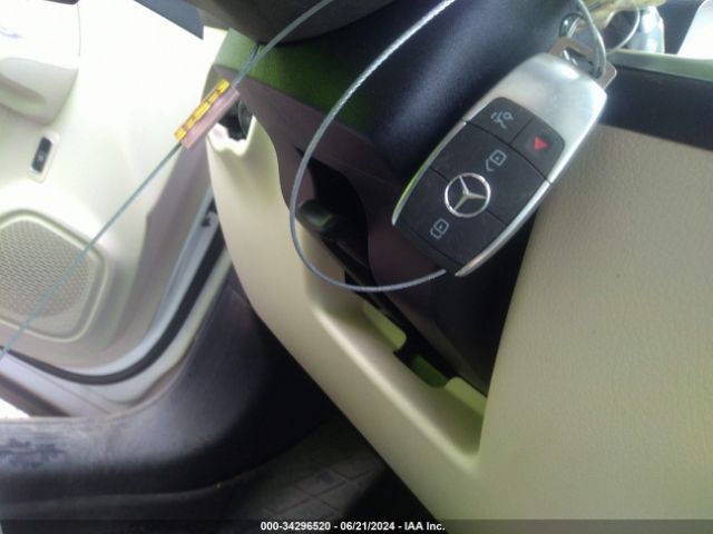 W1N4M4HB8MW128159 Mercedes-Benz GLB 250
