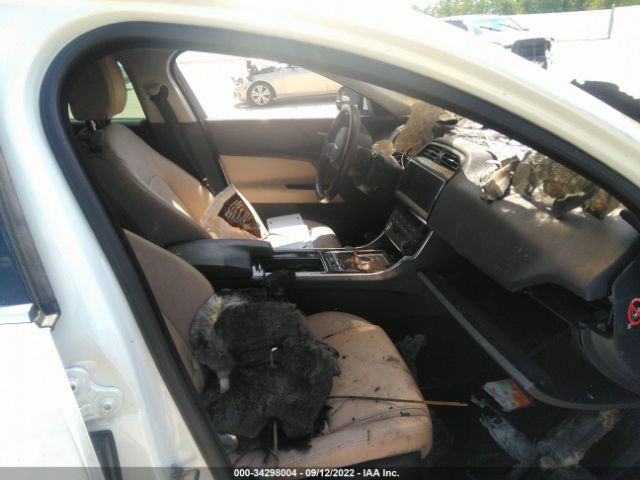 SAJAD4FX6KCP50574 Jaguar Xe 25t Premium