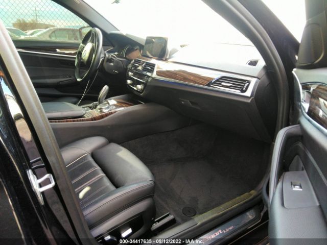 WBAJA5C53JG899433 BMW 5 Series 530i