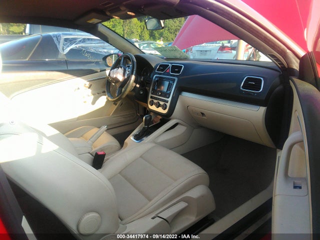 2016 Volkswagen Eos, VIN: WVWBW8AH9GV000442