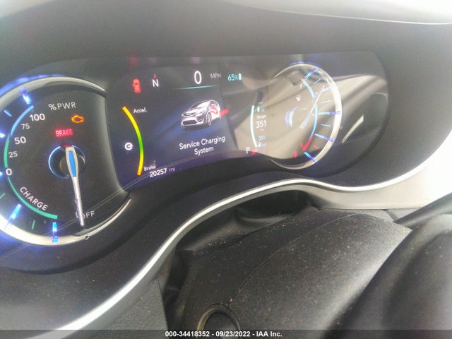 2020 Chrysler Pacifica Hybrid, VIN: 2C4RC1L77LR270446