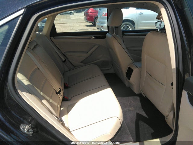 2017 Volkswagen Passat, VIN: 1VWBT7A34HC052580