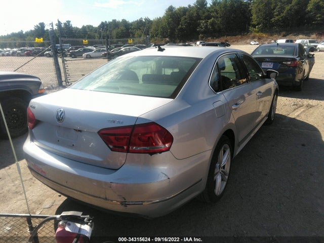 1VWBT7A30FC013630 Volkswagen Passat 1.8t Se W/sunroof & Nav