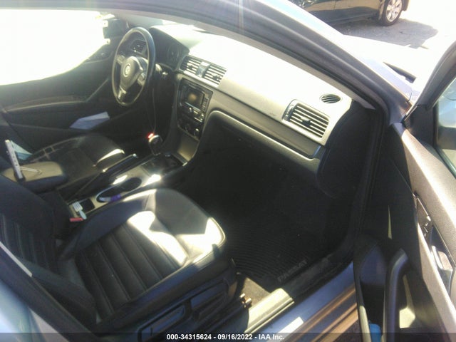 1VWBT7A30FC013630 Volkswagen Passat 1.8t Se W/sunroof & Nav