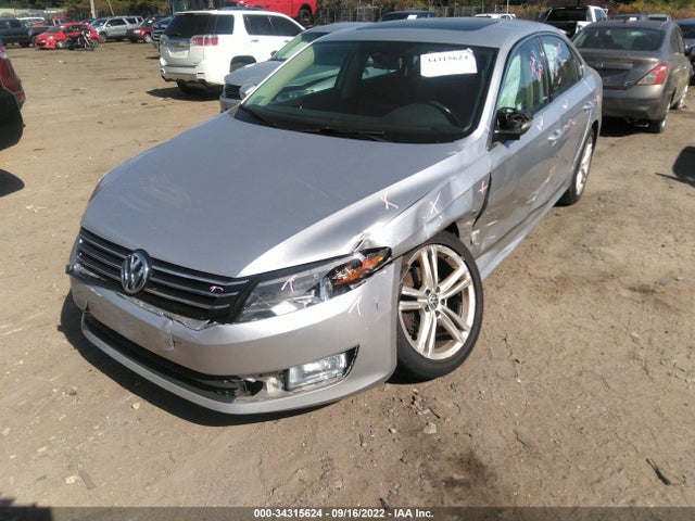 1VWBT7A30FC013630 Volkswagen Passat 1.8t Se W/sunroof & Nav