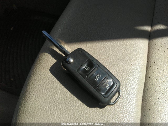 1VWBM7A36CC022910 Volkswagen Passat Se W/sunroof & Nav