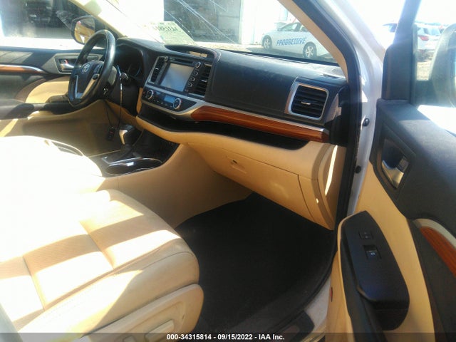 2017 Toyota Highlander, VIN: 5TDDGRFHXHS021784