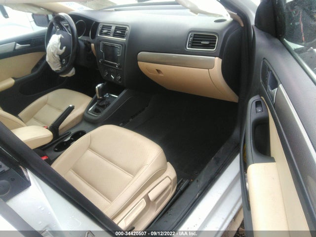 3VWDB7AJ8HM227812 Volkswagen Jetta 1.4t Se