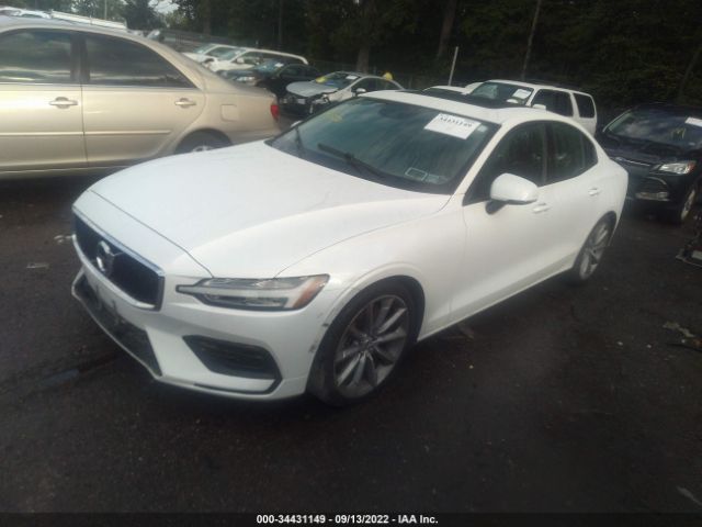 7JRA22TK1LG066688 Volvo S60 Momentum