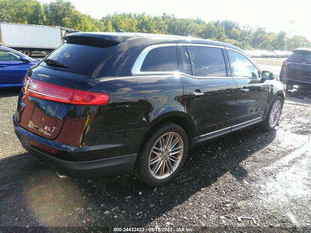 2015 Lincoln MKT, VIN: 2LMHJ5AT5FBL03479