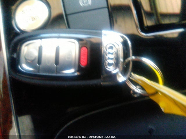 2015 Audi A8, VIN: WAU3GAFD1FN040993