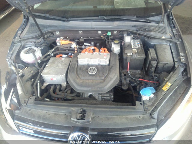 2016 Volkswagen Golf, VIN: WVWKP7AU1GW901822
