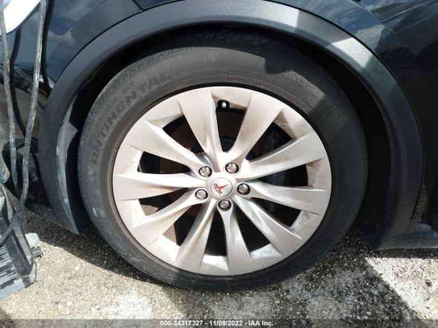 2018 Tesla Model X, VIN: 5YJXCBE28JF113306