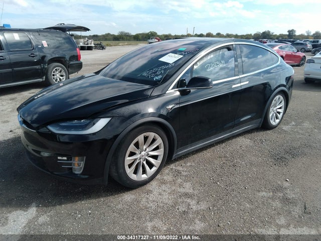 2018 Tesla Model X, VIN: 5YJXCBE28JF113306