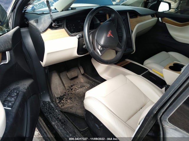2018 Tesla Model X, VIN: 5YJXCBE28JF113306