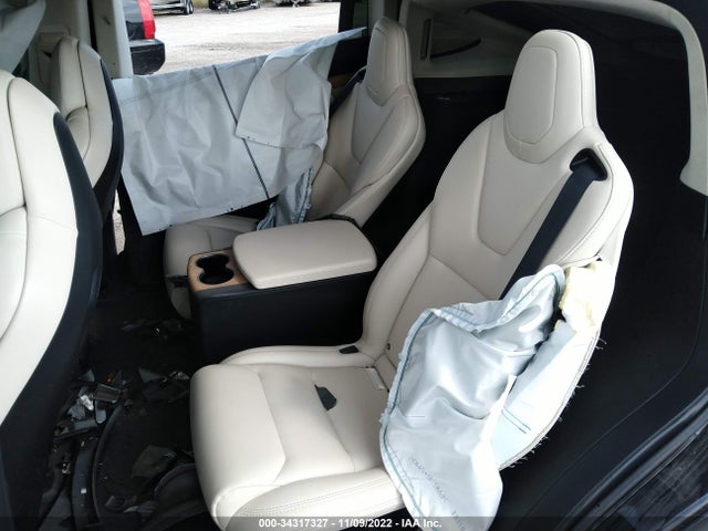 2018 Tesla Model X, VIN: 5YJXCBE28JF113306