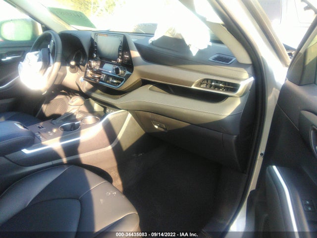 2022 Toyota Highlander, VIN: 5TDHBRCHXNS550880