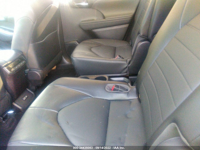 2022 Toyota Highlander, VIN: 5TDHBRCHXNS550880