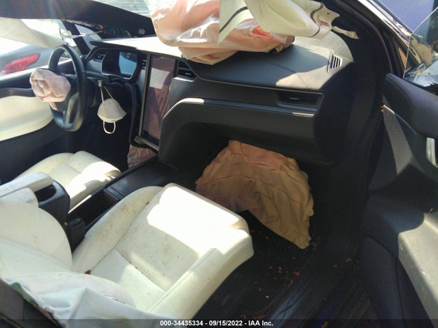 2019 Tesla Model X, VIN: 5YJXCAE41KF192315