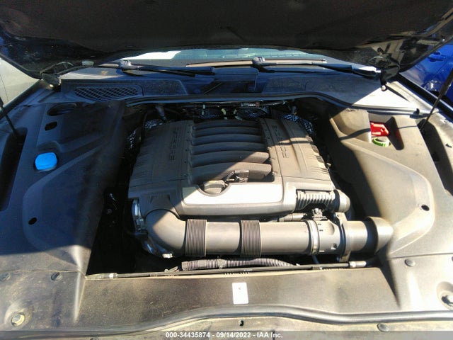 2017 Porsche Cayenne, VIN: WP1AA2A28HKA89358