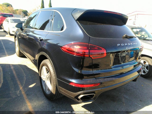 2017 Porsche Cayenne, VIN: WP1AA2A28HKA89358