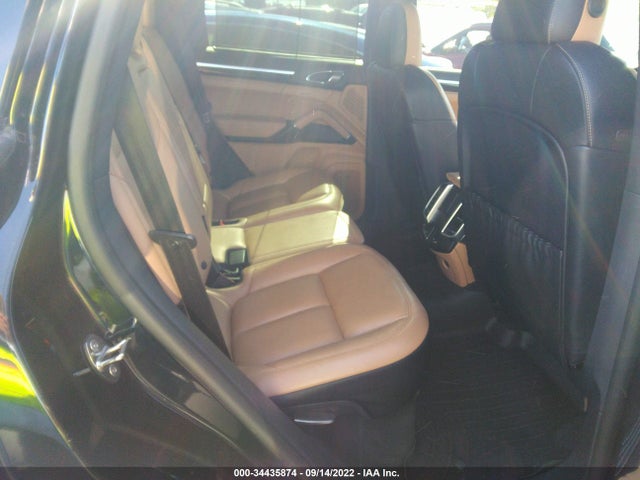 2017 Porsche Cayenne, VIN: WP1AA2A28HKA89358