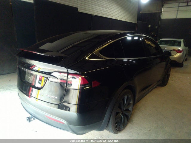 2019 Tesla Model X, VIN: 5YJXCBE44KF186787