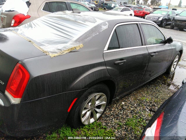 2015 Chrysler 300, VIN: 2C3CCAAG2FH814228