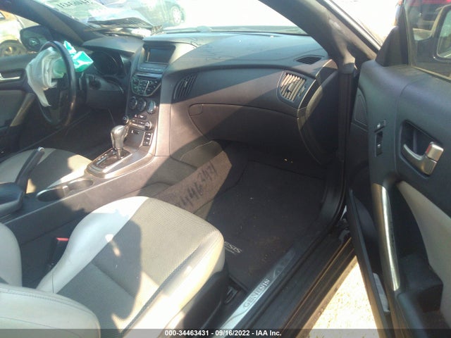 2016 Hyundai Genesis, VIN: KMHHT6KJ2GU134185