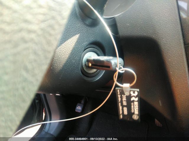 JN8AT2MV3HW008216 Nissan ROGUE S