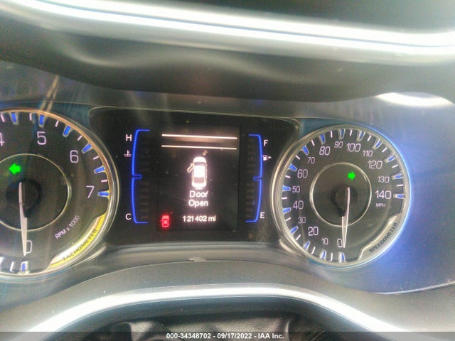 Chrysler 200 Limited 2015 1C3CCCAB4FN687599 Image 8