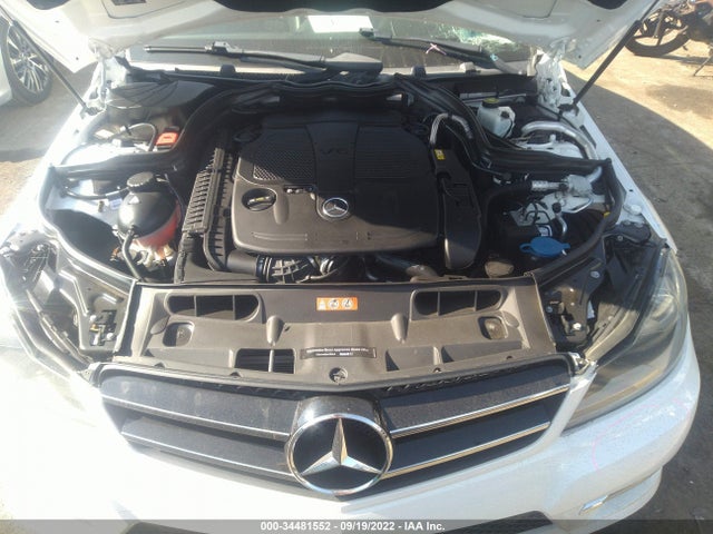 2015 Mercedes-Benz C-Class, VIN: WDDGJ5HB2FG351612