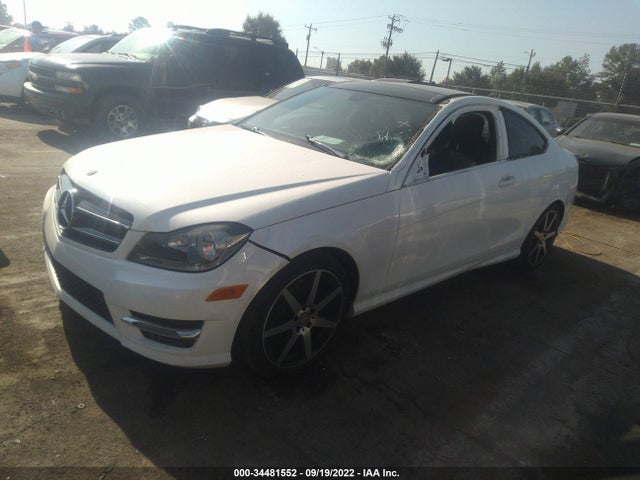 2015 Mercedes-Benz C-Class, VIN: WDDGJ5HB2FG351612