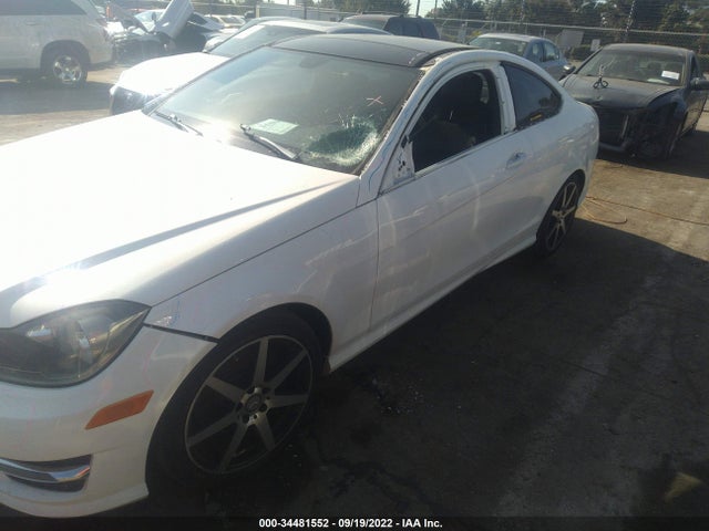 2015 Mercedes-Benz C-Class, VIN: WDDGJ5HB2FG351612