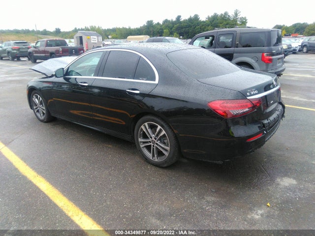 2022 Mercedes-Benz E-Class, VIN: W1KZF8EB8NB031156