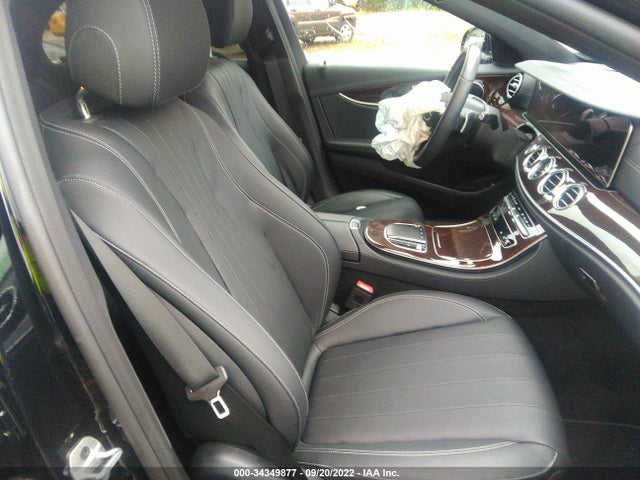 2022 Mercedes-Benz E-Class, VIN: W1KZF8EB8NB031156